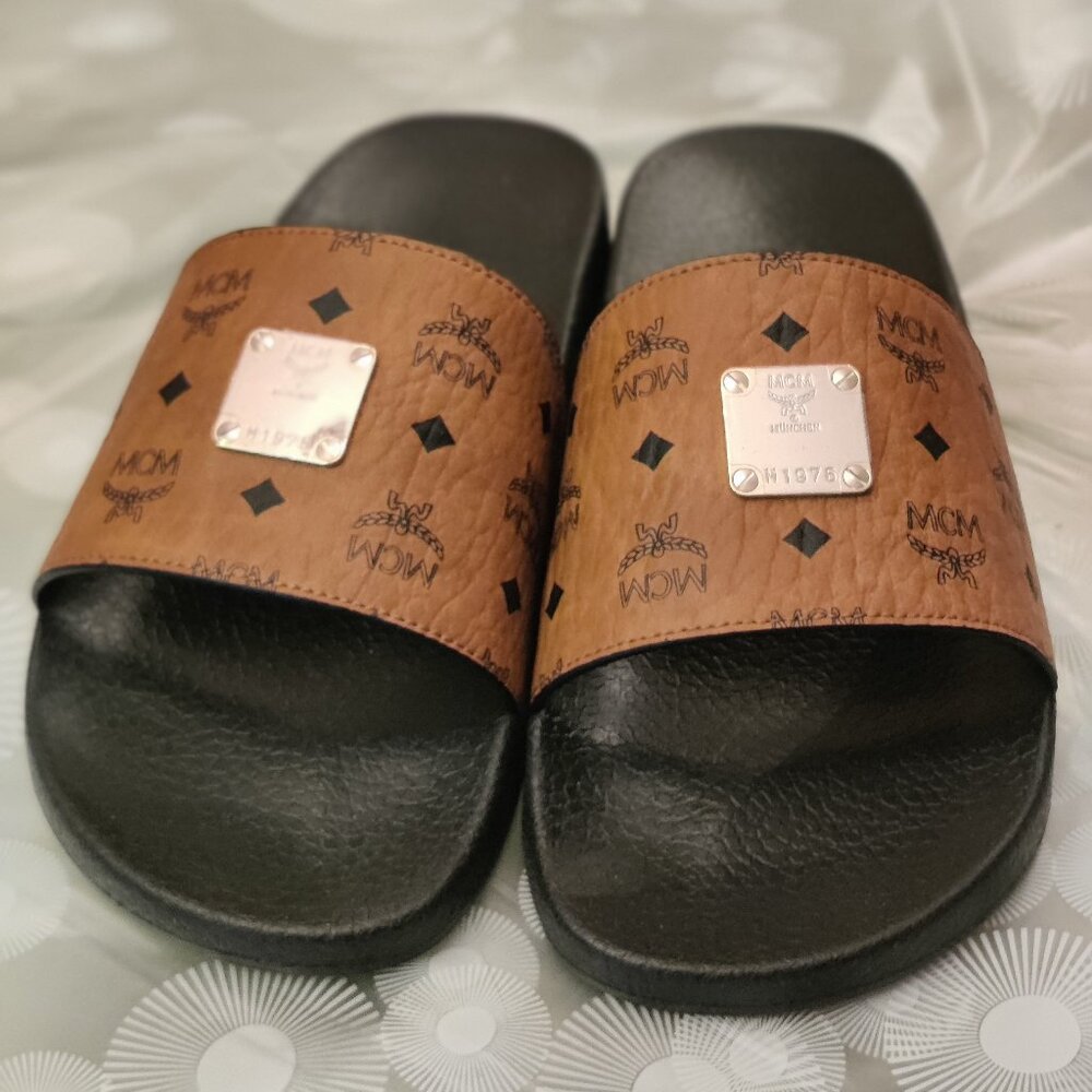 MCM Visetos Slides Cognac Size 41 EU ( 10.5 US )